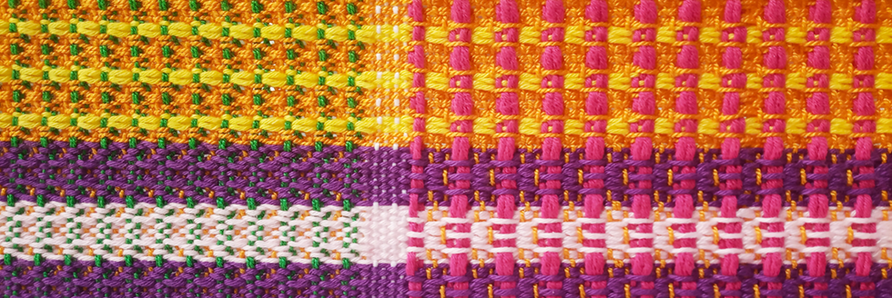 #caption-1 Exposición | Tejidos en Telar de Lizos