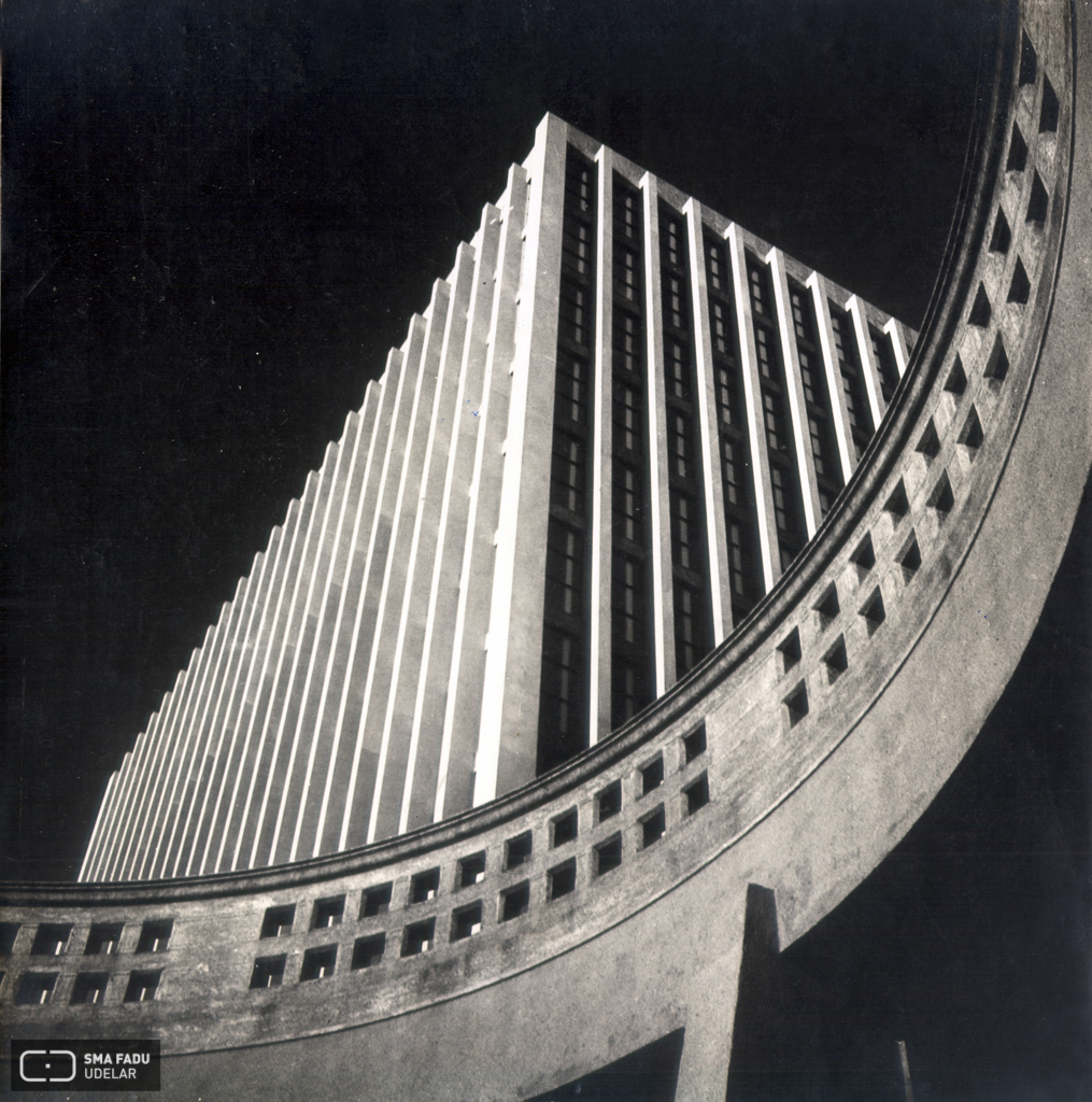 Palacio de la luz (UTE), arq. Fresnedo Siri, R., Montevideo, Uruguay, 1953. Foto: Tano Marcovecchio, 2007.