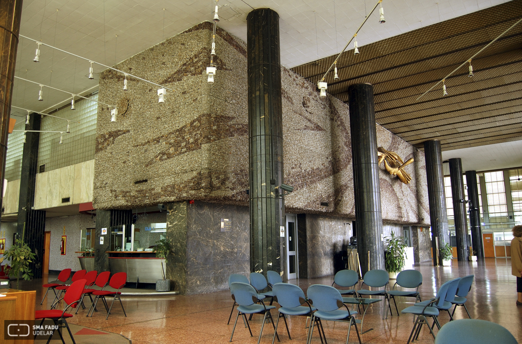Palacio de la luz (UTE), arq. Fresnedo Siri, R., Montevideo, Uruguay, 1953. Foto: Ruffo Martínez, 2007.
