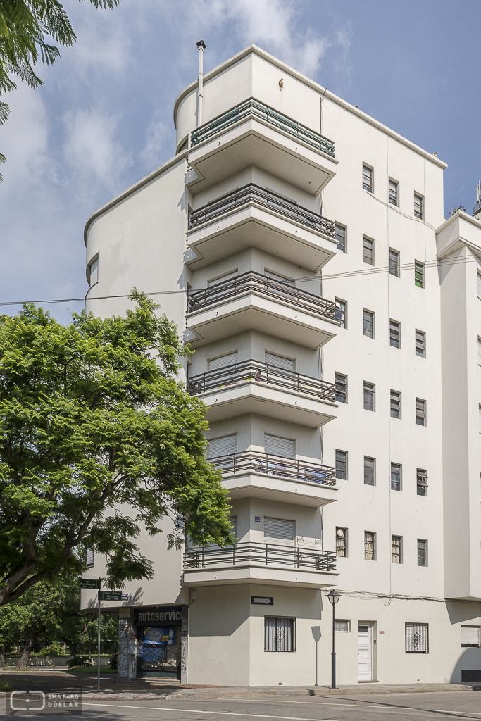 Vivienda Apartamentos M. Salvo, arqtos. GORI SALVO, M.A. / MURACCIOLI, J.M./ 1938-1942, Montevideo, Foto: Juio Pereira 2014