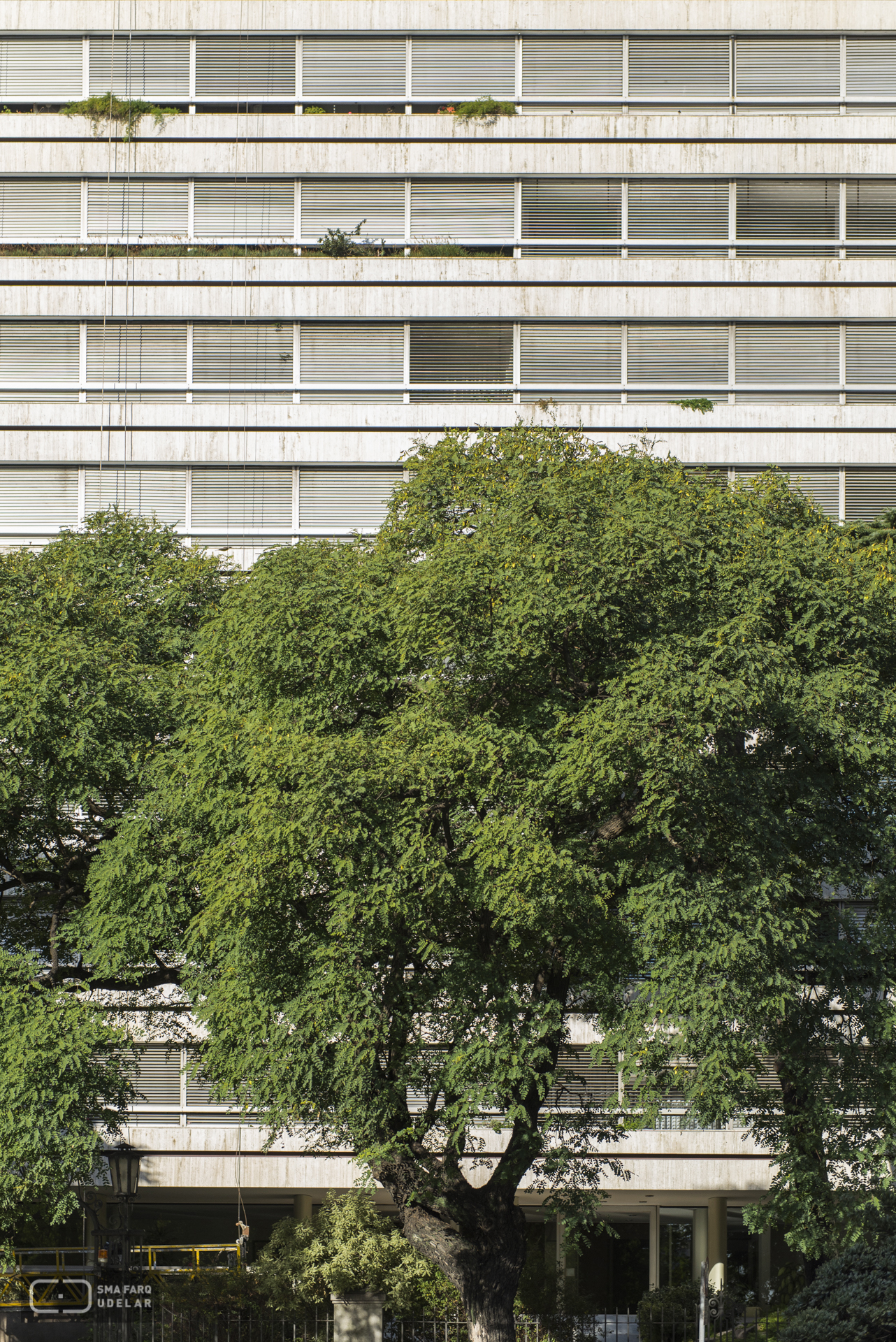 Edificio Champs Elysées, Arq. R. Sichero, 1983, Montevideo. Foto: Nacho Correa 2015