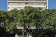 Edificio Champs Elysées, Arq. R. Sichero, 1983, Montevideo. Foto: Nacho Correa 2015