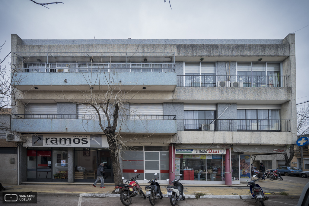 Edificio Dini, arq. DUFAU, Ruben, Tacuarembó, Uy. Foto: Nacho Correa 2016.
