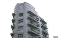 Edificio Lux, Arqs ISOLA Albérico, ARMAS Guillermo, 1930, Montevideo, Foto: Silvia Montero 1999