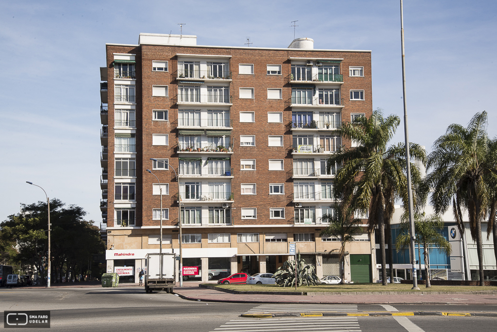 Edificios Niza, París, Madrid, Barcelona, arq. PINTOS RISSO Walter, 1956, Montevideo, Foto Silvia Montero 2015