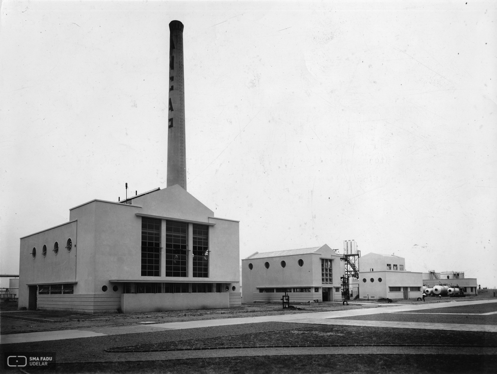 Central de Vapor, arq. LORENTE ESCUDERO, R. , La Teja, Montevideo, Uy. 1935. Foto: Archivo SMA, Donación Archivo personal del autor.