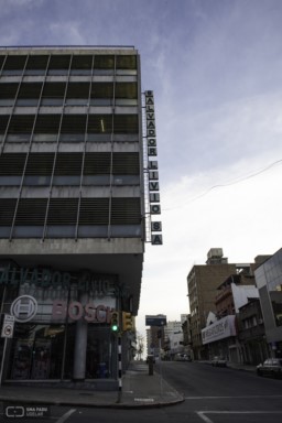 Edificio Salvador Livio, arqs. MAZZINI, L. - ALBANELL McCOLL, H., Montevideo, Uy. 1962. Foto: Sofía Ghiazza 2019.