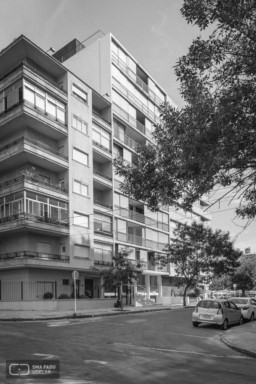 Edificio Augustus, S/D, Montevideo, Uy. S/D. Foto: Julio Pereira 2019.