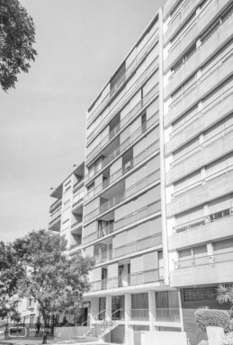 Edificio Augustus, S/D, Montevideo, Uy. S/D. Foto: Julio Pereira 2019.