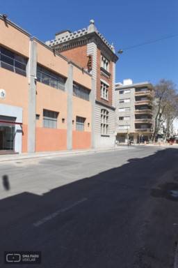 Cuartel de los Bomberos, Arq S/D, Montevideo, UY.S/D. Foto: Julio Perira 2019.