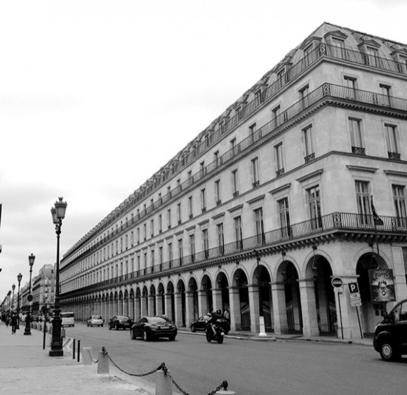 07. Aguafuerte contemporáneo. Foto Edimedia. Plaza de la Revolución hacia 1793. (Título original: Ejecución de Luis XVI, 21 de enero de 1973) Musée Carnavalet, París.
