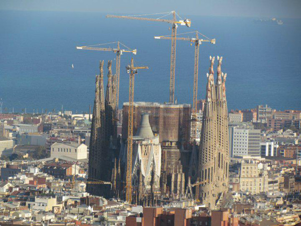 01. Panorámica desde el Park Güel. Foto: Juan Pablo Portillo