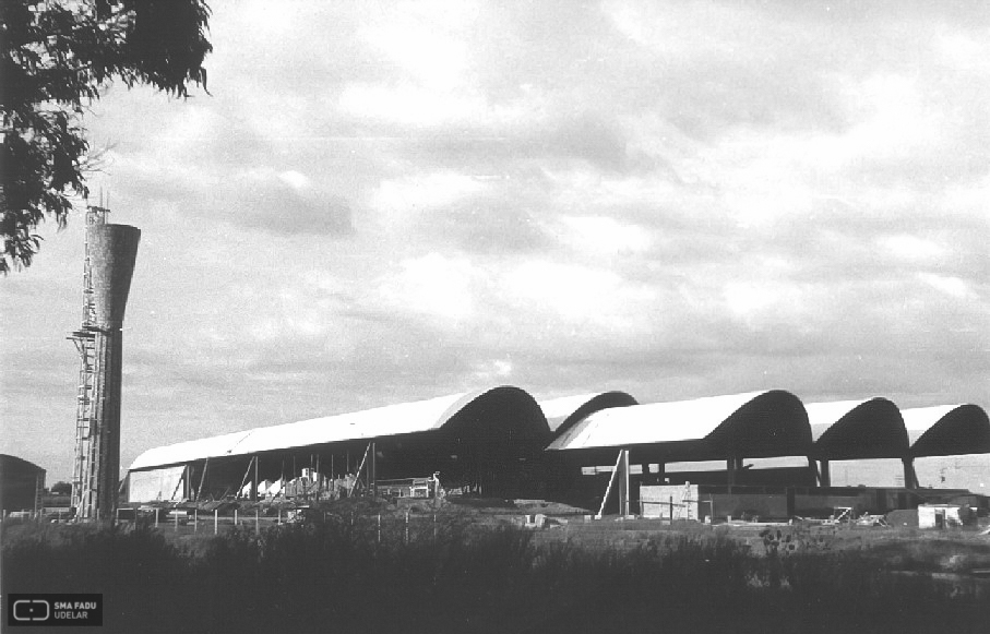 Procesadora de frutas Domingo Massaro S.A. Ing. DIESTE Eladio, Ruta 5-Canelones, Uy. Foto original de Estudio Dieste & Montañez