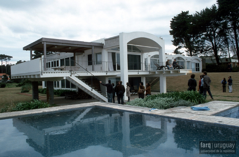 Vivienda Berlinghieri, Arq. Bonet, A., Punta Ballena, Maldonado, 1947, Foto: Danaé Latchinian 2005