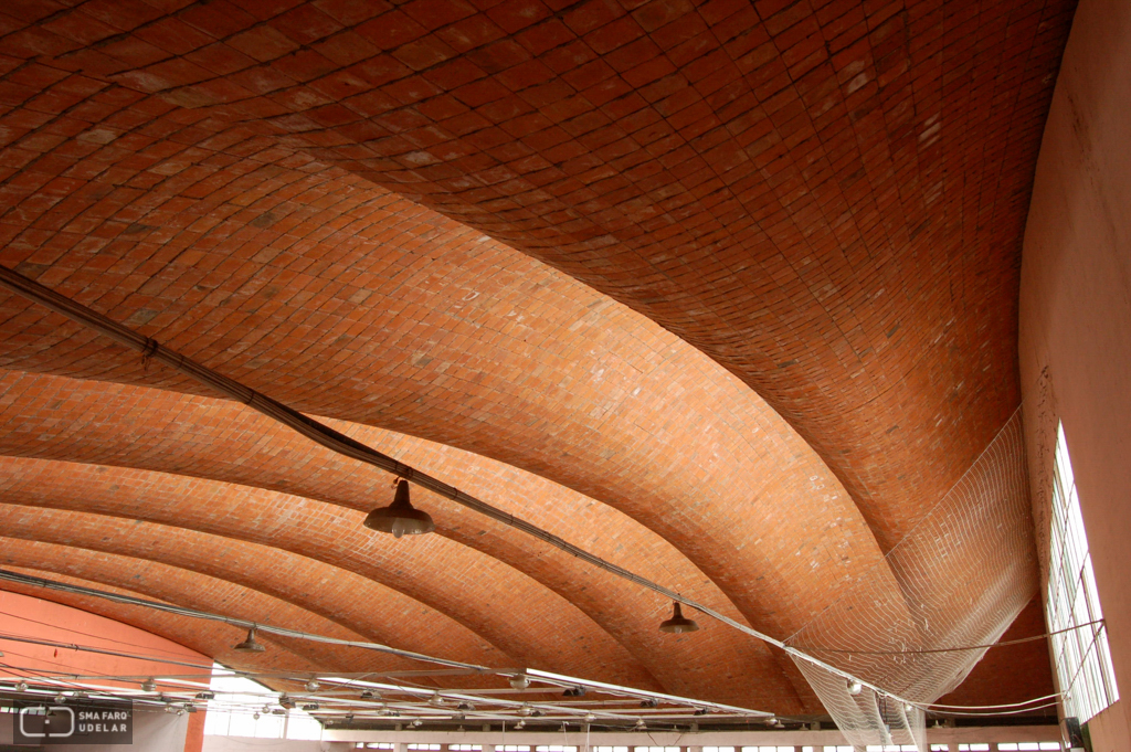 Gimnasio Durazno, Ing. Dieste, E. Durazno, 1967. Foto de Rodolfo Martínez, 2006