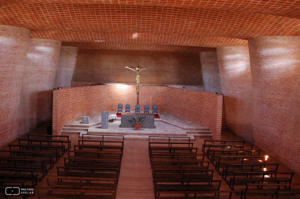 Iglesa Cristo Obrero y Nuestra Señora de Lourdes, Ing. Dieste, E. Atlántida, 1960. Foto de Rodolfo Marínez, 2006