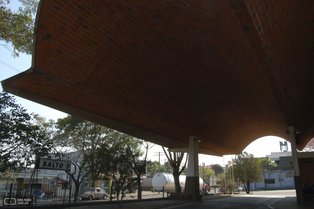 Estación de Ómnibus de Salto, Ing. Dieste, E. Salto, 1974. Foto de Silvia Montero, 2006