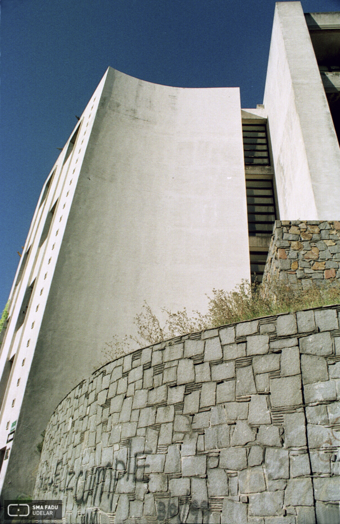 Facultad de Arquitectura, arq. Fresnedo Siri, R., Montevideo, Uruguay, 1938-1946. Foto: Ruffo Martínez 2000.