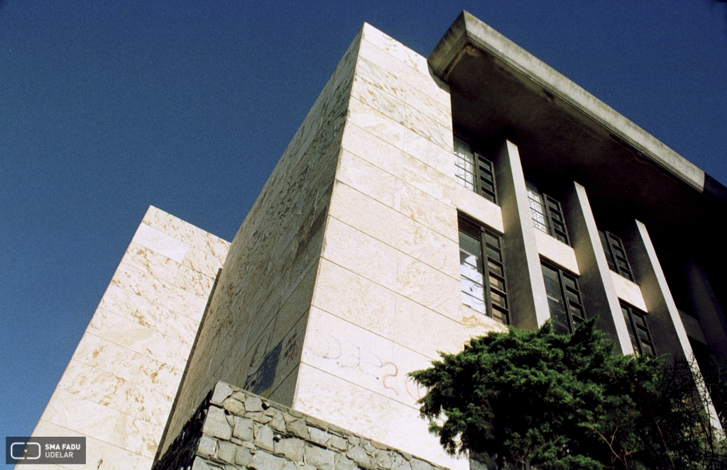 Facultad de Arquitectura, arq. Fresnedo Siri, R., Montevideo, Uruguay, 1938-1946. Foto: Ruffo Martínez 2000.