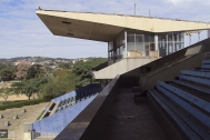 Hipódromo de Cristal, arq. Fresnedo Siri, R., Puerto Alegre, Brasil, 1951. Alberto De Betolaza, 2010.