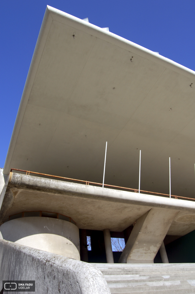 Hipódromo de Maroñas, arq. Fresnedo Siri, R., Montevideo, Uruguay, 1938-1945. Foto: Ruffo Martínez, 2007.