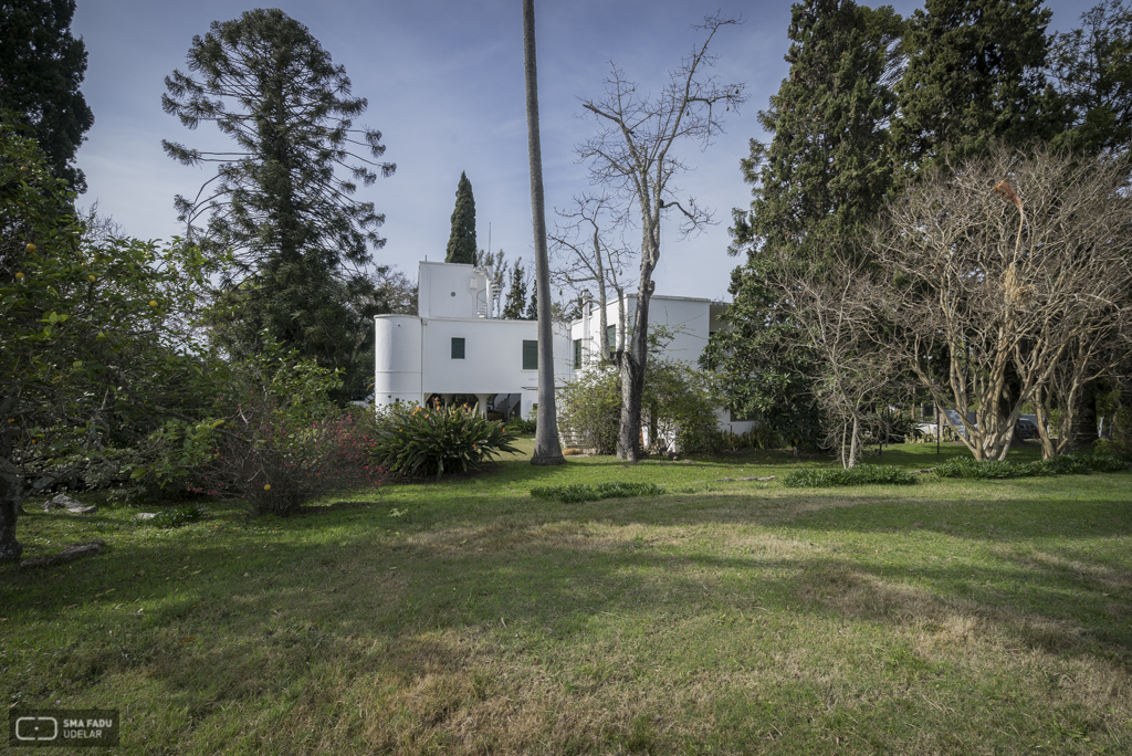 Chalet Las Nubes, Ing. TEXEIRA CAMPOS, A. Contstructores TEXEIRA CAMPOS, J y TEXEIRA CAMPOS, S. Sobre ideas de AMORÍM, E. Salto, Uy. 1929. Foto Nacho Correa 2016