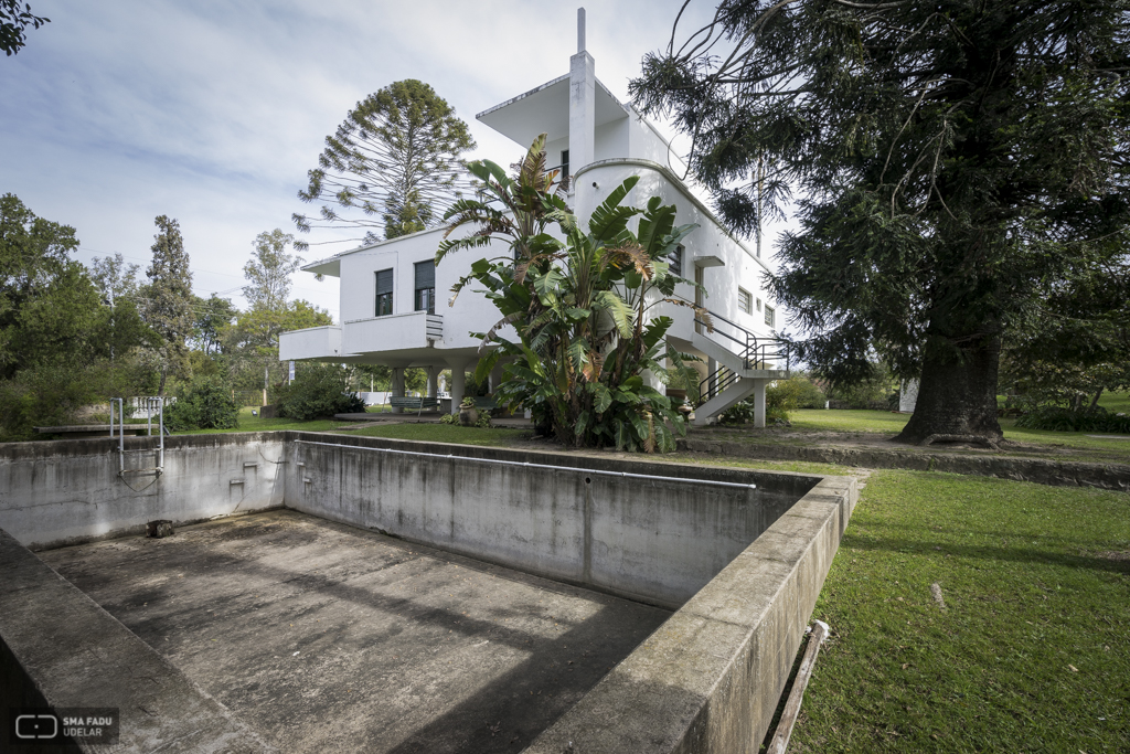 Chalet Las Nubes, Ing. TEXEIRA CAMPOS, A. Contstructores TEXEIRA CAMPOS, J y TEXEIRA CAMPOS, S. Sobre ideas de AMORÍM, E. Salto, Uy. 1929. Foto Nacho Correa 2016