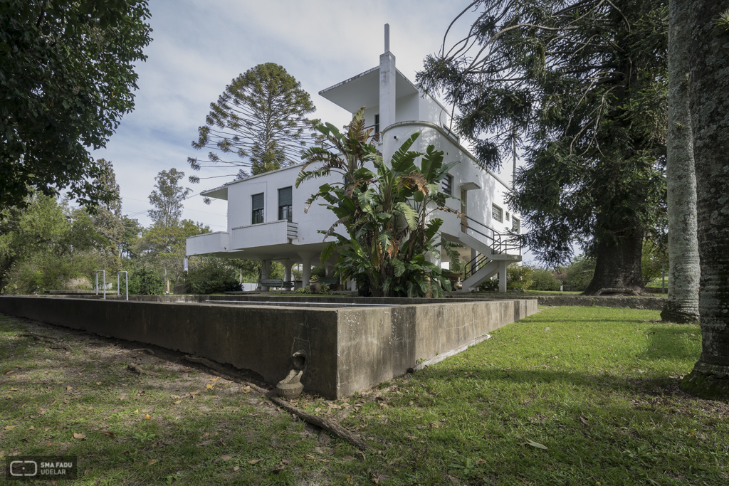 Chalet Las Nubes, Ing. TEXEIRA CAMPOS, A. Contstructores TEXEIRA CAMPOS, J y TEXEIRA CAMPOS, S. Sobre ideas de AMORÍM, E. Salto, Uy. 1929. Foto Nacho Correa 2016