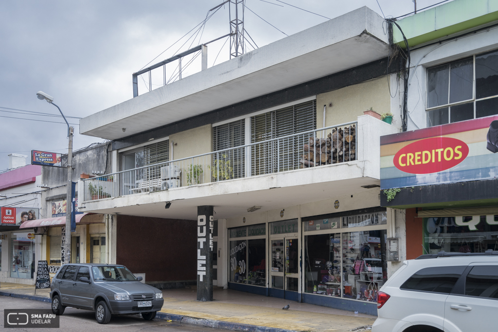 Bazar Centro Eléctrico y Vivienda, arq. RÍOS DEMALDE, Lucas, Tacuarembó, Uy. Foto: Nacho Correa 2016.