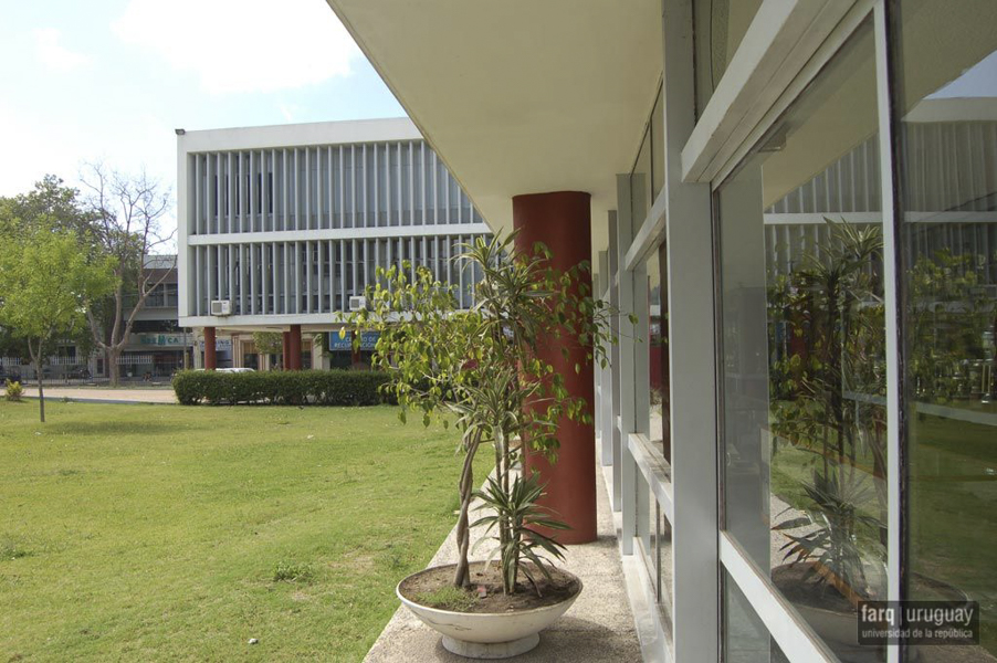 Club Nacional de Fútbol, arq. AROZTEGUI Ildefonso, 1957, Montevideo, Foto: Tano Marcovecchio 2008