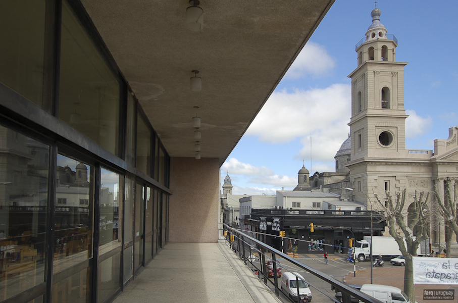 Club social San Jose, arq. AROZTEGUI, 1955, San Jose, Foto: Tano Marcovecchio 2009