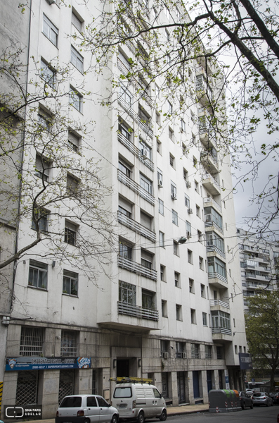 Vivienda de Apartamentos 14 de Mayo, ARBELECHE B. y CANALE M.A., 1947, Montevideo, foto: Silvia Montero 2015