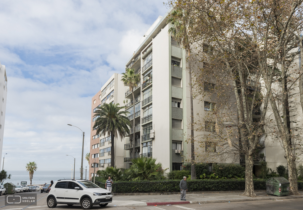 Edificio Cruz del Sur, De los Campos, Puente y Tournier, Arqs, Montevideo 1953. Foto Nacho Correa 2015