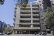 Edificio El Indio,Arq. J. Caprario, Montevideo 1946. Foto: Nacho Correa 2015