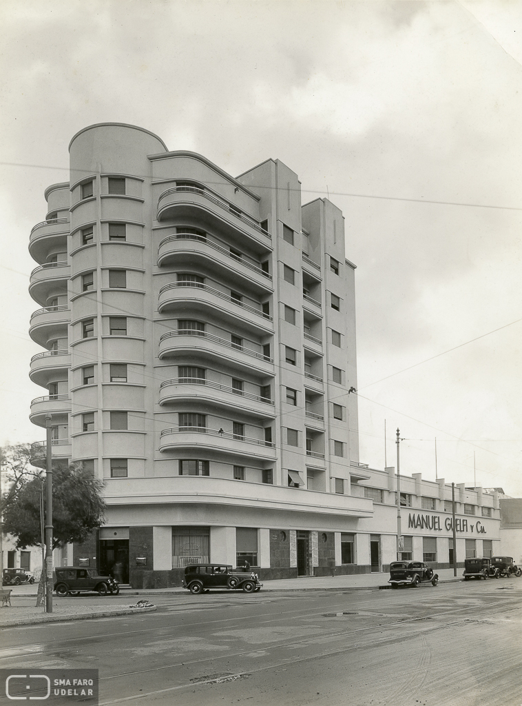 Edificio de Apartamentos y Comercio Guelfi, arq. Vazquez Echeveste Alfredo, 1936, Montevideo, Foto de archivo personal del arquitecto, digitaliza D. Latchinian 2015