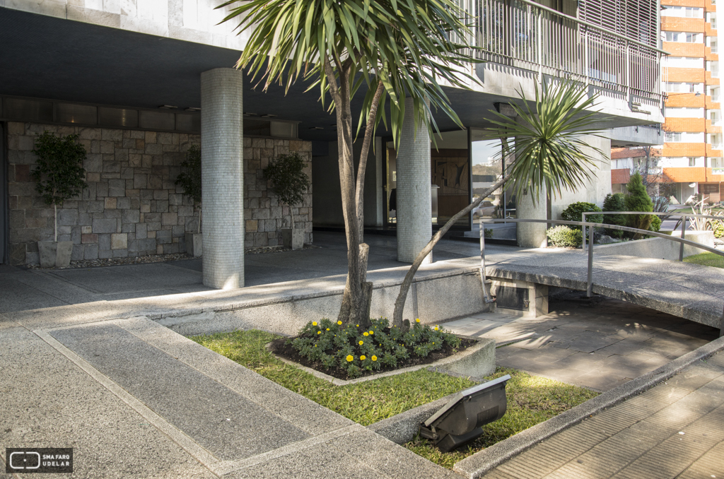 Edificio de Apartamentos HYDE PARK, arq. PINTOS RISSO Walter, 1958, Montevideo, Foto: Silvia Montero 2015