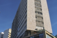 Edificio de Viviendas y Comercio OLIVETTI, arq. PINTOS RISSO, 1959,Montevideo, Foto: Tano Marcovecchio 2001