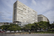 Edificio de Viviendas y Comercio OLIVETTI, arq. PINTOS RISSO, 1959,Montevideo, Foto: Nacho Correa 2014