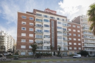 Edificio Rambla, Arq. Pintos Risso, Montevideo 1950. Foto: Nacho Correa 2015
