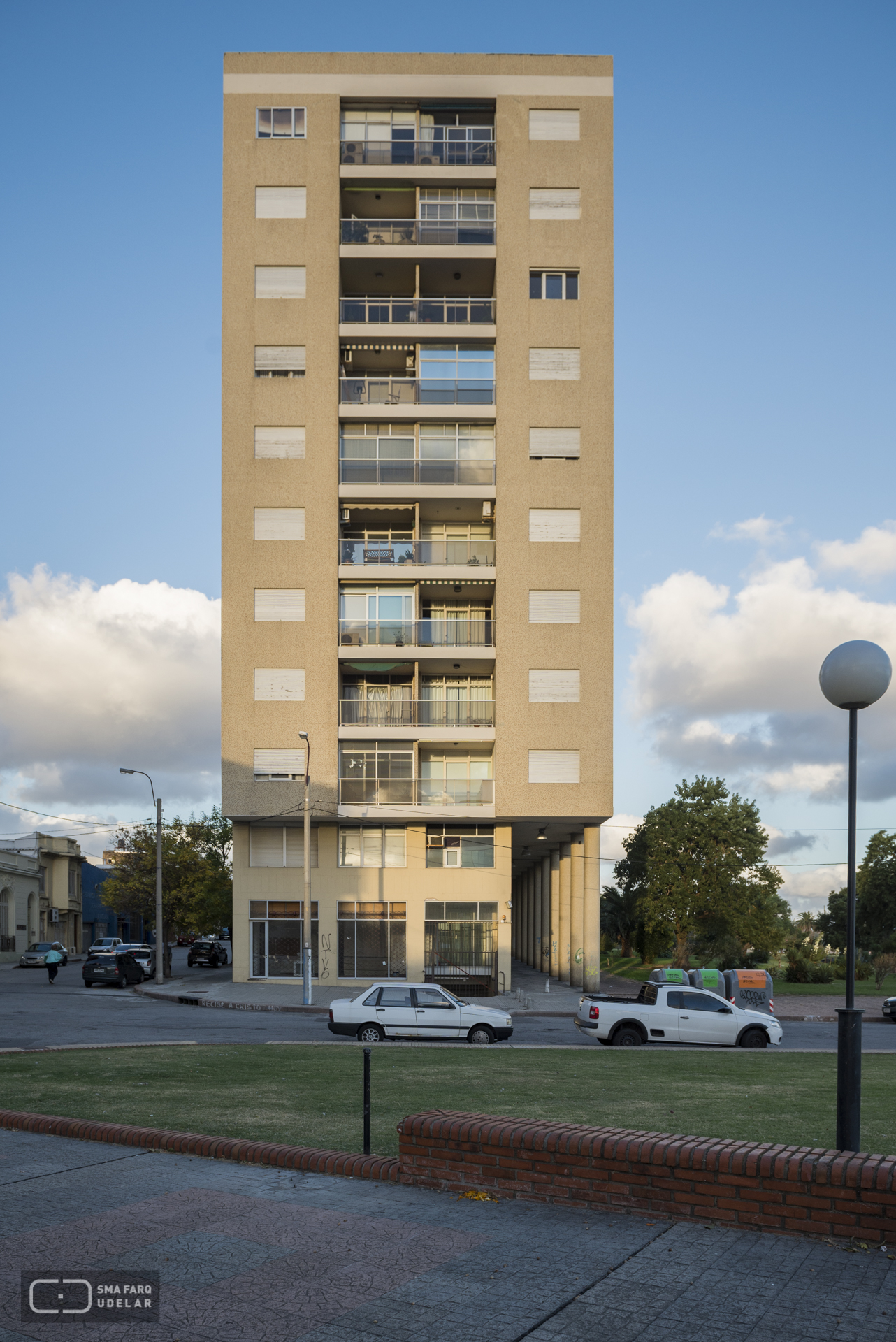 Edificio Roma Portofino Nervi, Pintos Riso,1954-66-Montevideo. Fotos Nacho Correa 2015