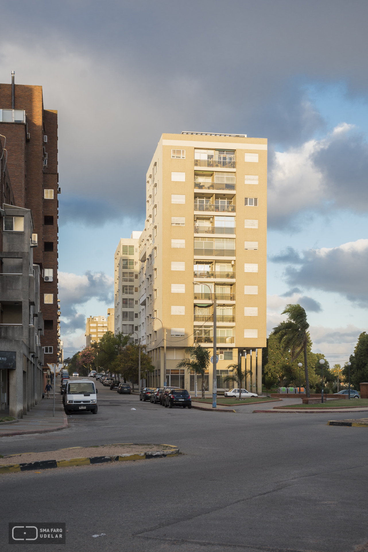 Edificio Roma Portofino Nervi, Pintos Riso,1954-66-Montevideo. Fotos Nacho Correa 2015