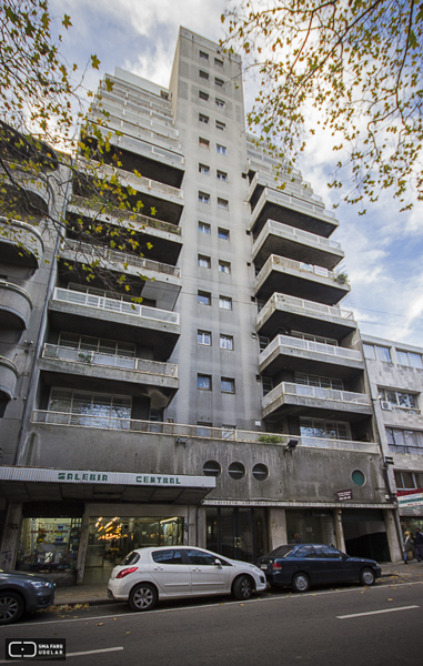 Vivienda de Apartamentos San José, arqs. ETCHEBARNE BIDART Julio y CIURICH Elías, 1934, Montevideo, Foto: Nacho Correa 2015