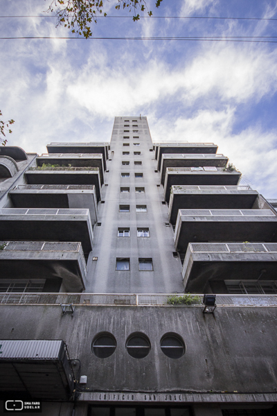 Vivienda de Apartamentos San José, arqs. ETCHEBARNE BIDART Julio y CIURICH Elías, 1934, Montevideo, Foto: Nacho Correa 2015