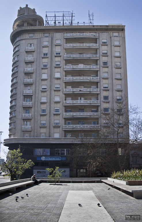 Edificio de apartamentos Tapie, arq. VAZQUEZ ECHEVESTE Alfredo, 1936, Montevideo, Foto: Nacho Correa 2011