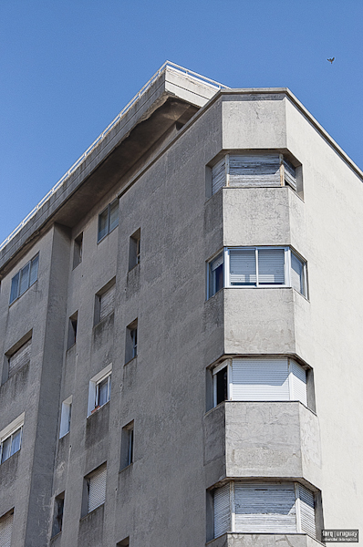 Vivienda de apartamentos Zecchi, arq. FERNANDEZ LAPEYRADE, 1943, Montevideo, Foto: Tano Marcovecchio 2010