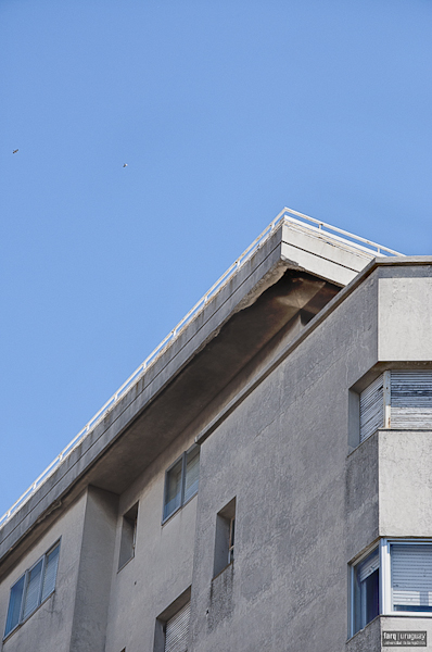 Vivienda de apartamentos Zecchi, arq. FERNANDEZ LAPEYRADE, 1943, Montevideo, Foto: Tano Marcovecchio 2010