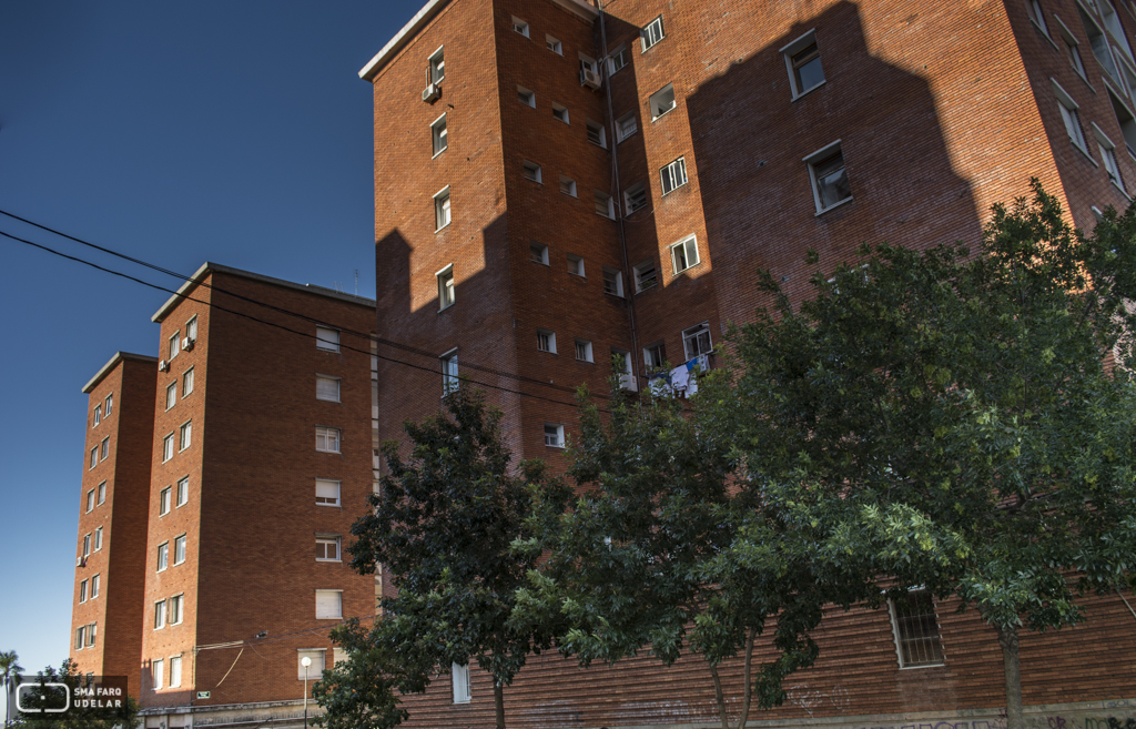 Viviendas de Apartamentos Edificio de Renta del BSE, Arqs. B. ARBELECHE, I. DIGHIE, 1952, Montevideo, Uruguay. Foto: Dané Latchinian, 2014.