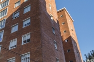 Viviendas de Apartamentos Edificio de Renta del BSE, Arqs. B. ARBELECHE, I. DIGHIE, 1952, Montevideo, Uruguay. Foto: Dané Latchinian, 2014.