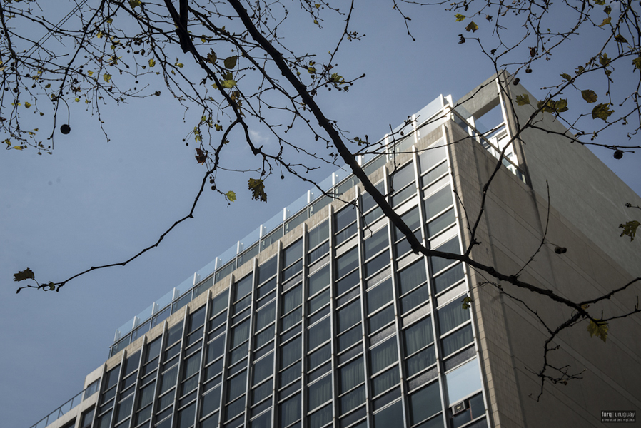 Galería Comercial Edificio del Notariado, arqs. BARAÑANO, BLUMSTEIN, FERSTER, RODRIGUEZ OROZCO, 1962, Montevideo, Foto: Julio Pereira 2012