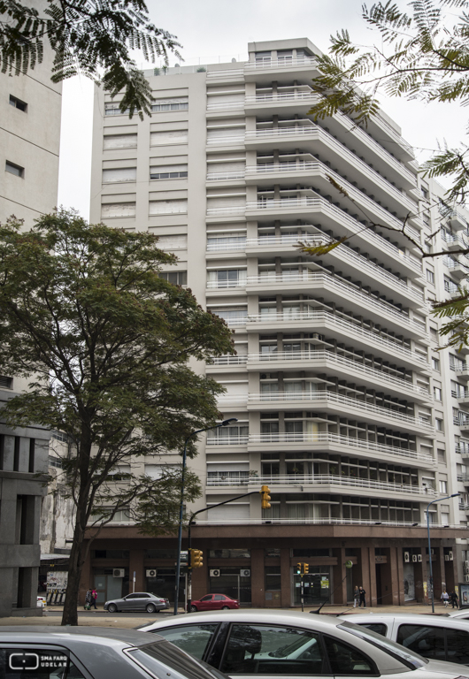 Vivienda Apartementos Lincoln y Vogar, arq. FERNÁNDEZ LAPEYRADE, 1948-1956, Montevideo, Foto: Silvia Montero 2015